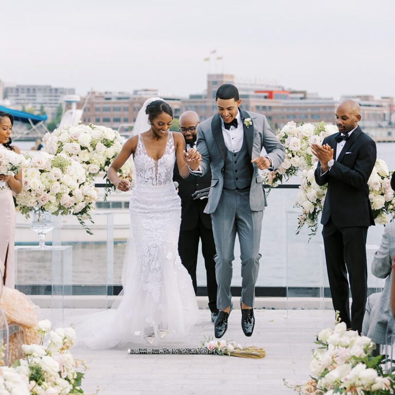 The Spiritual Meaning of Jumping the Broom Unveiling the Symbolism Behind a Timeless Tradition
